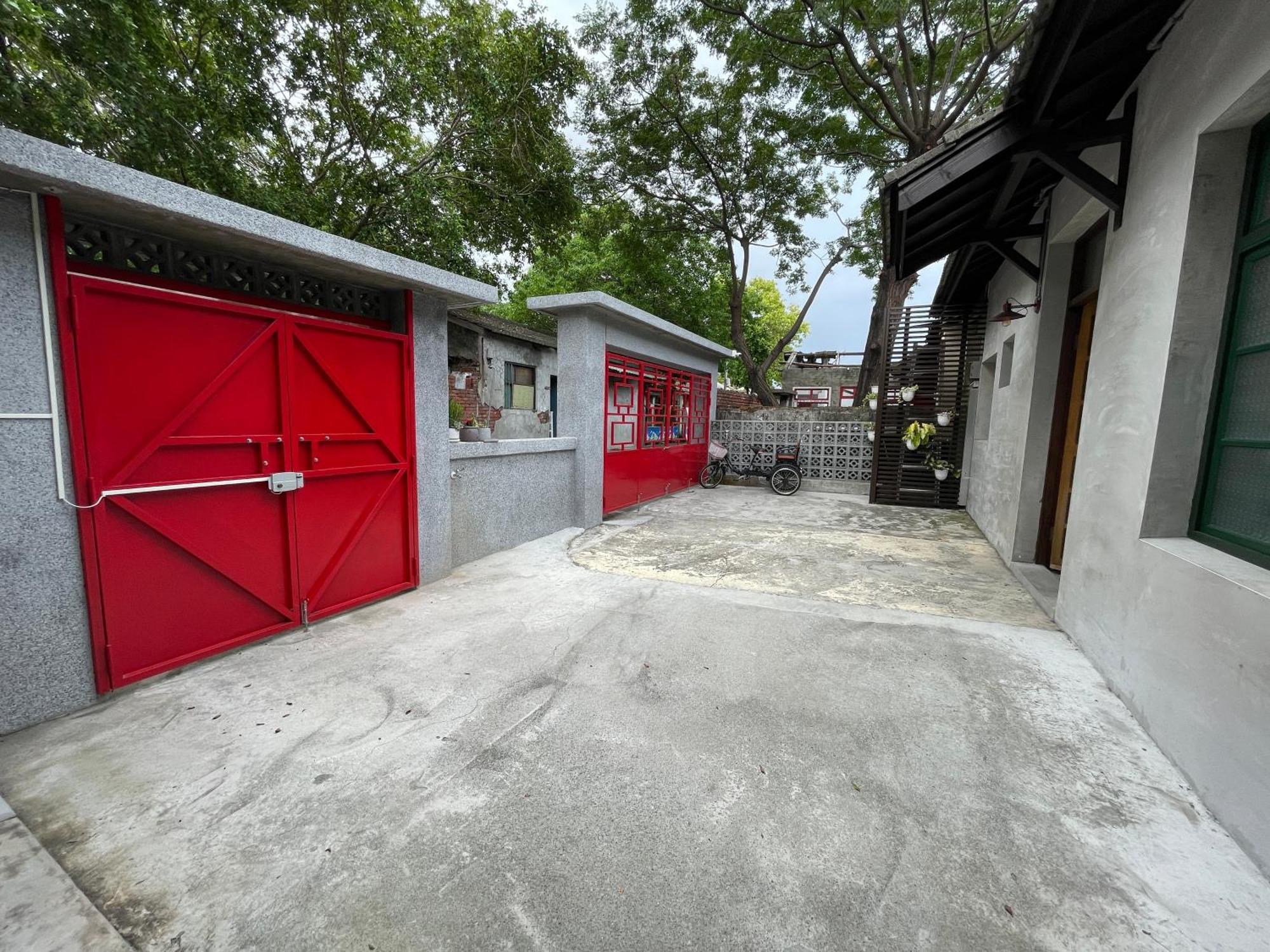 來珈宿囍 眷村民宿 Hotel Kaohsiung Exterior photo